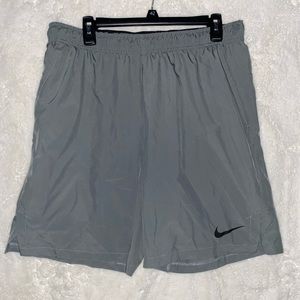 Men’s gray dry fit Nike short, gently used. Size Large